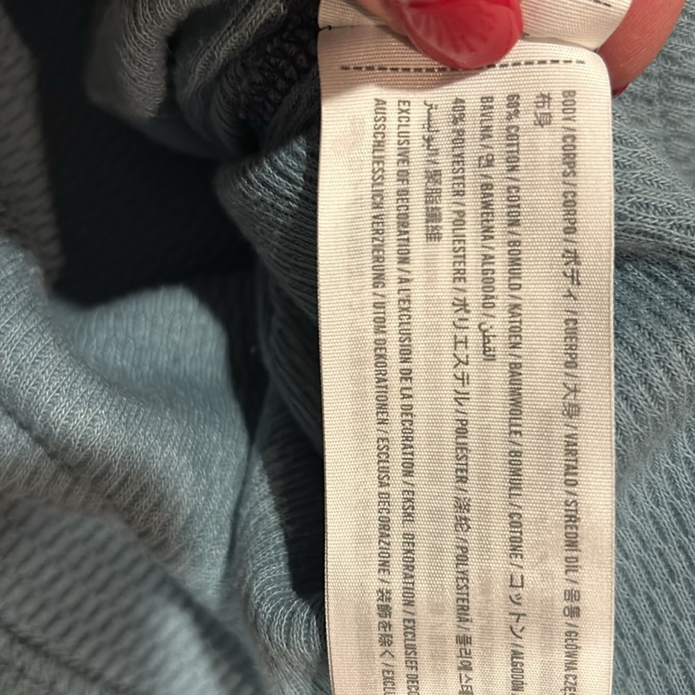 Hollister Blue Shirt, gradient blue, dark on top to light on bottom, size medium - Picture 8 of 8